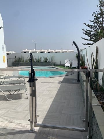 2 soverom Leilighet til leie i Sonneland, San Bartolomé de Tirajana med svømmebasseng garasje - € 1 250 (Ref: 9450471)