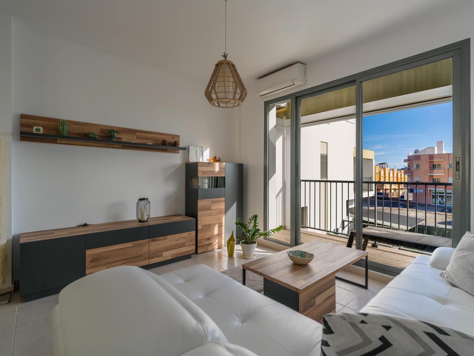 3 bedroom Terraced Villa for sale in El Tablero with garage - € 465,000 (Ref: 9465712)