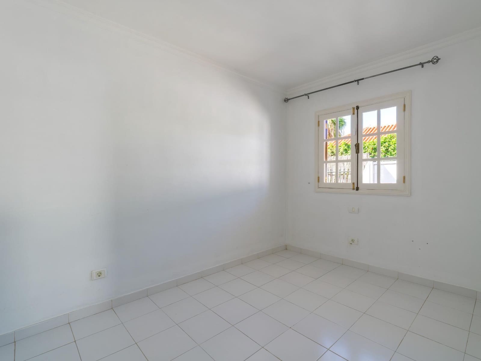 5 bedroom Bungalow for sale in Campo Internacional with pool - € 775,000 (Ref: 9488413)