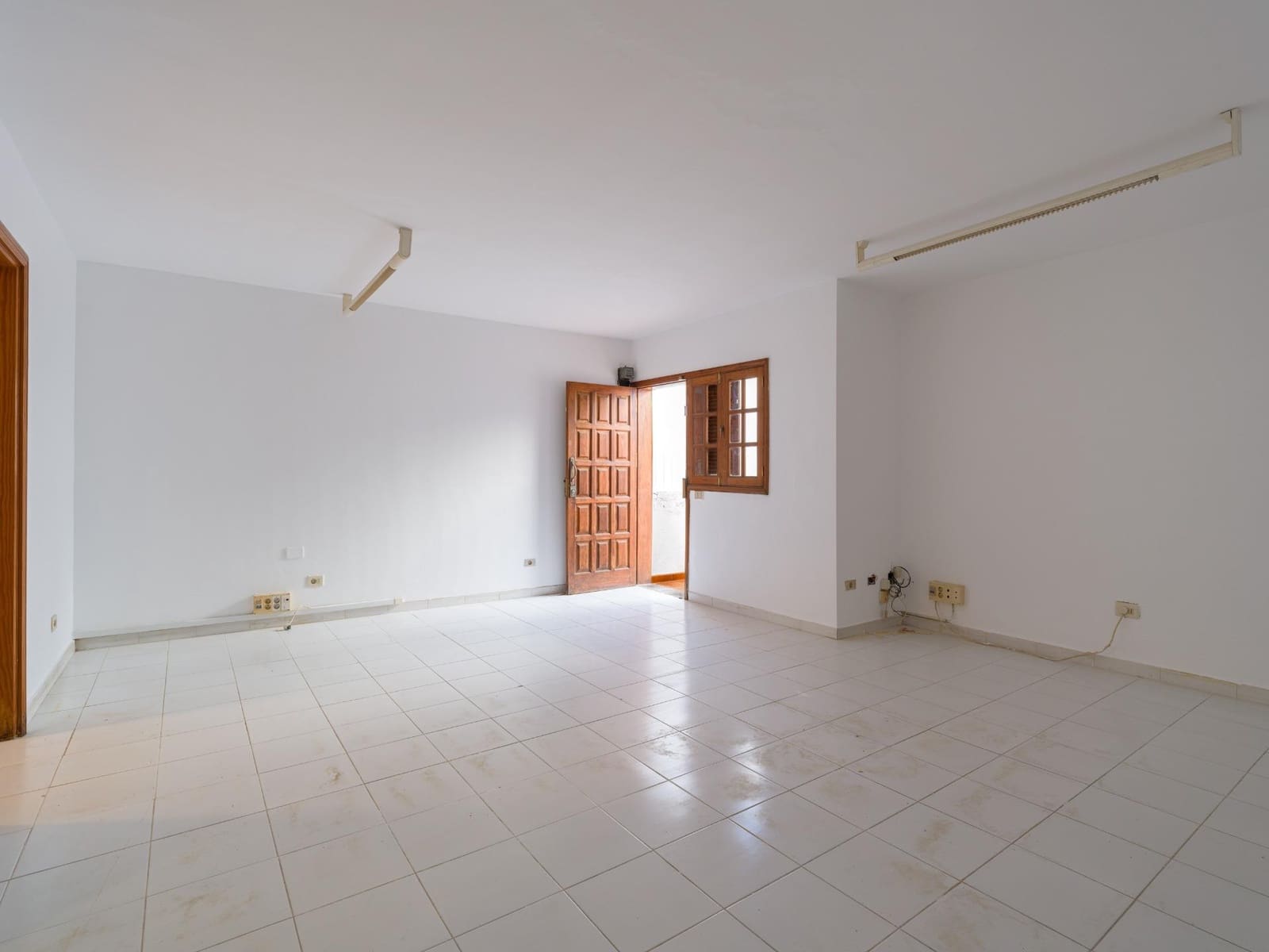 5 bedroom Bungalow for sale in Campo Internacional with pool - € 775,000 (Ref: 9488413)