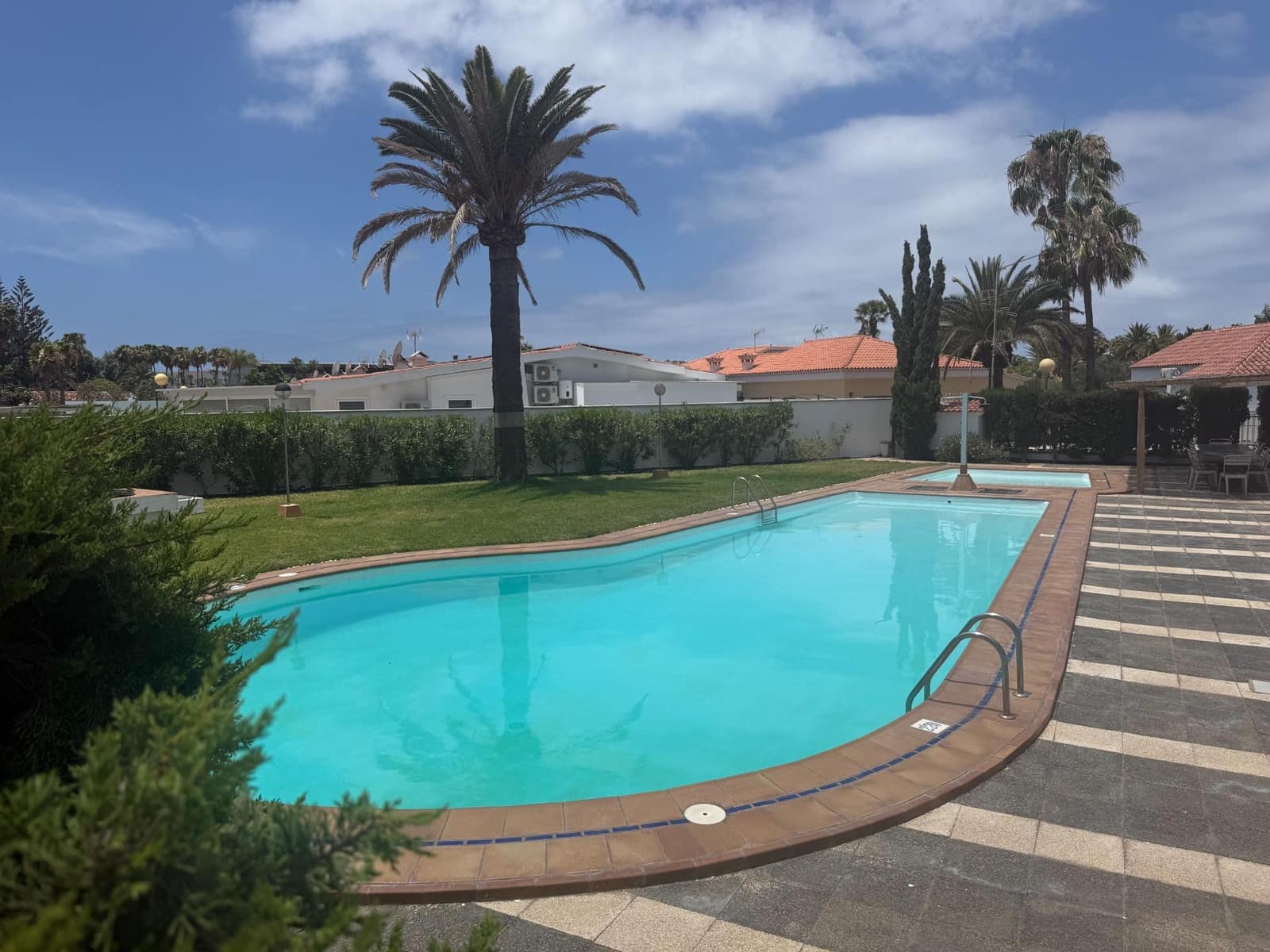 5 bedroom Bungalow for sale in Campo Internacional with pool - € 590,000 (Ref: 9488413)