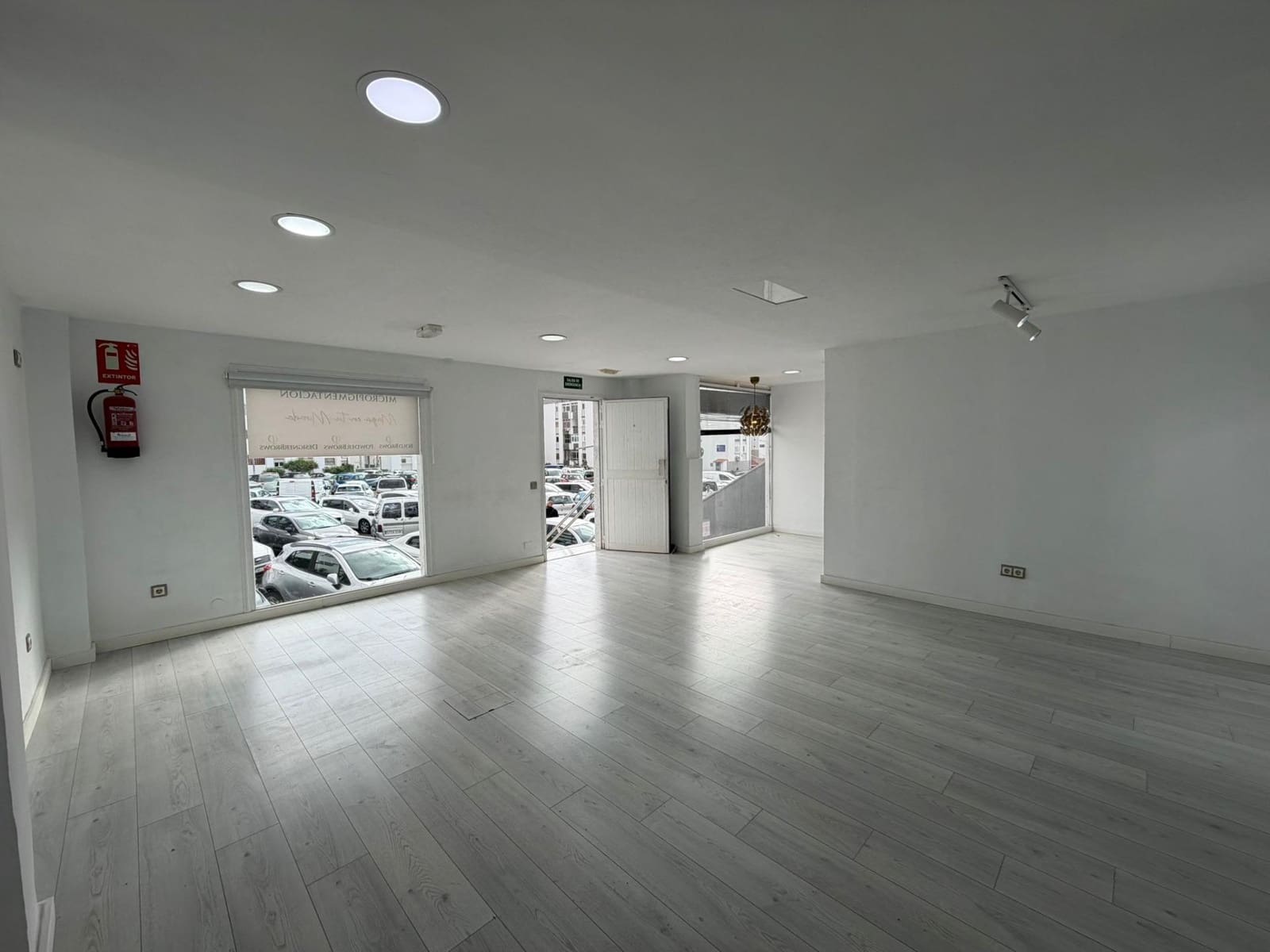 Local Comercial en San Bartolomé de Tirajana en venta - 145.000 € (Ref: 9543849)