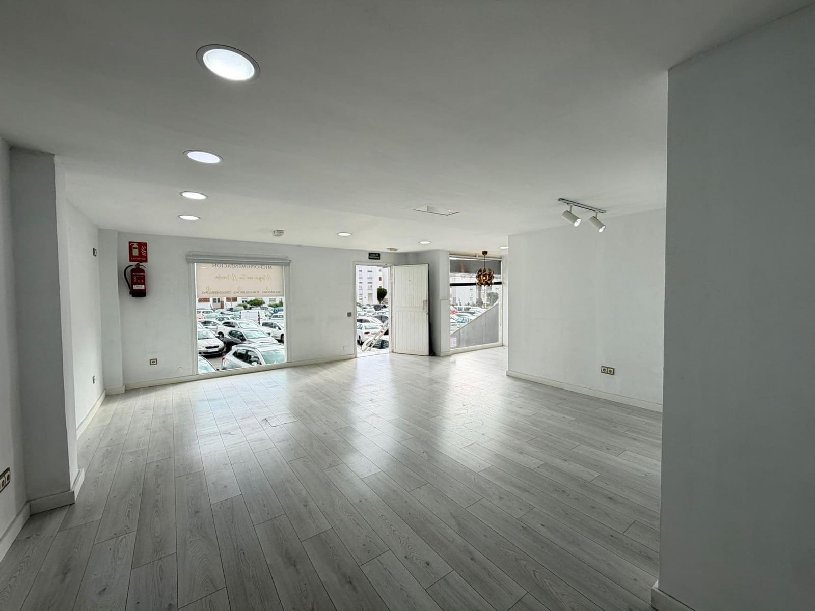 Local Comercial en San Bartolomé de Tirajana en venta - 145.000 € (Ref: 9543849)