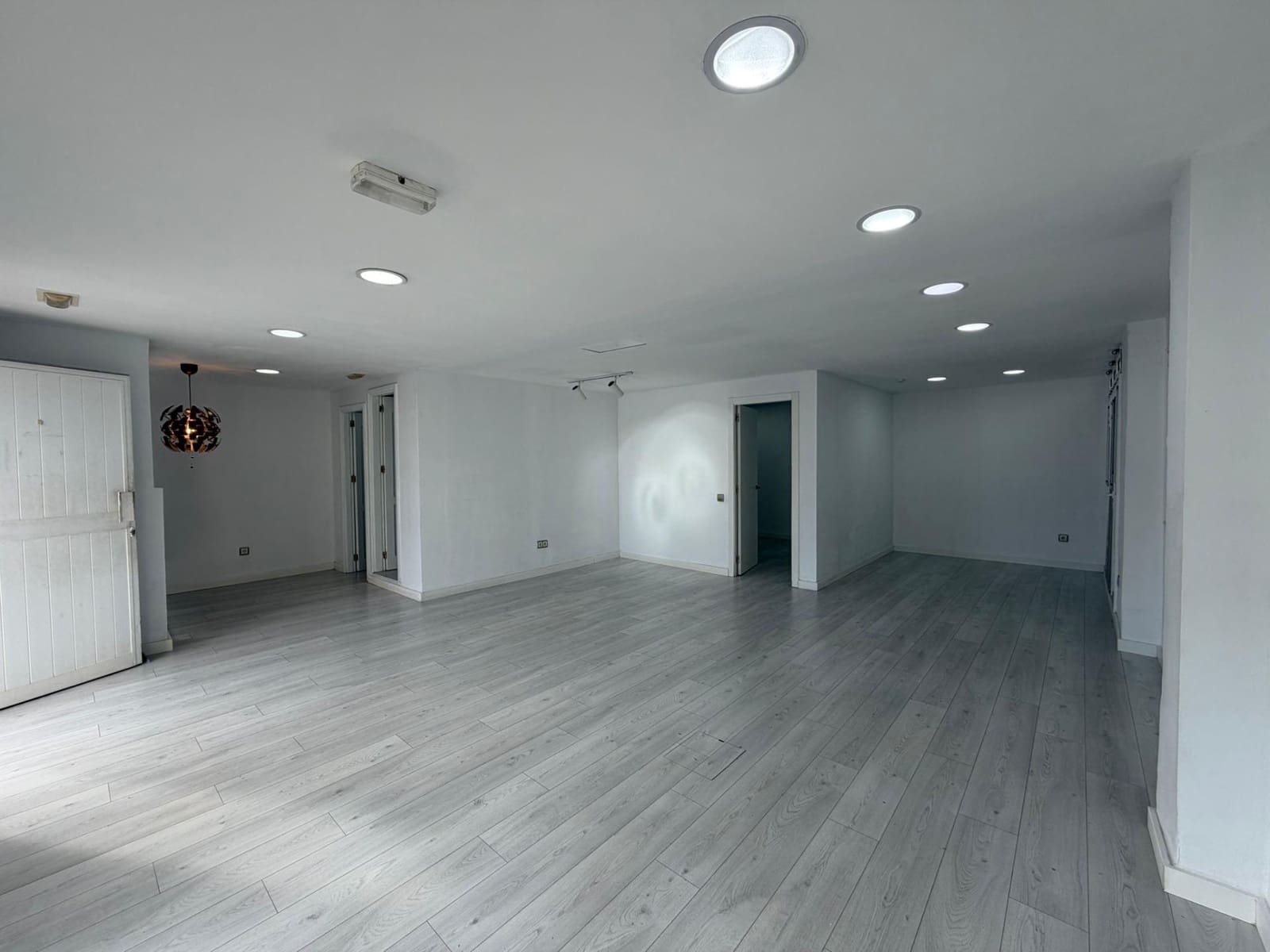 Local Comercial en San Bartolomé de Tirajana en venta - 145.000 € (Ref: 9543849)