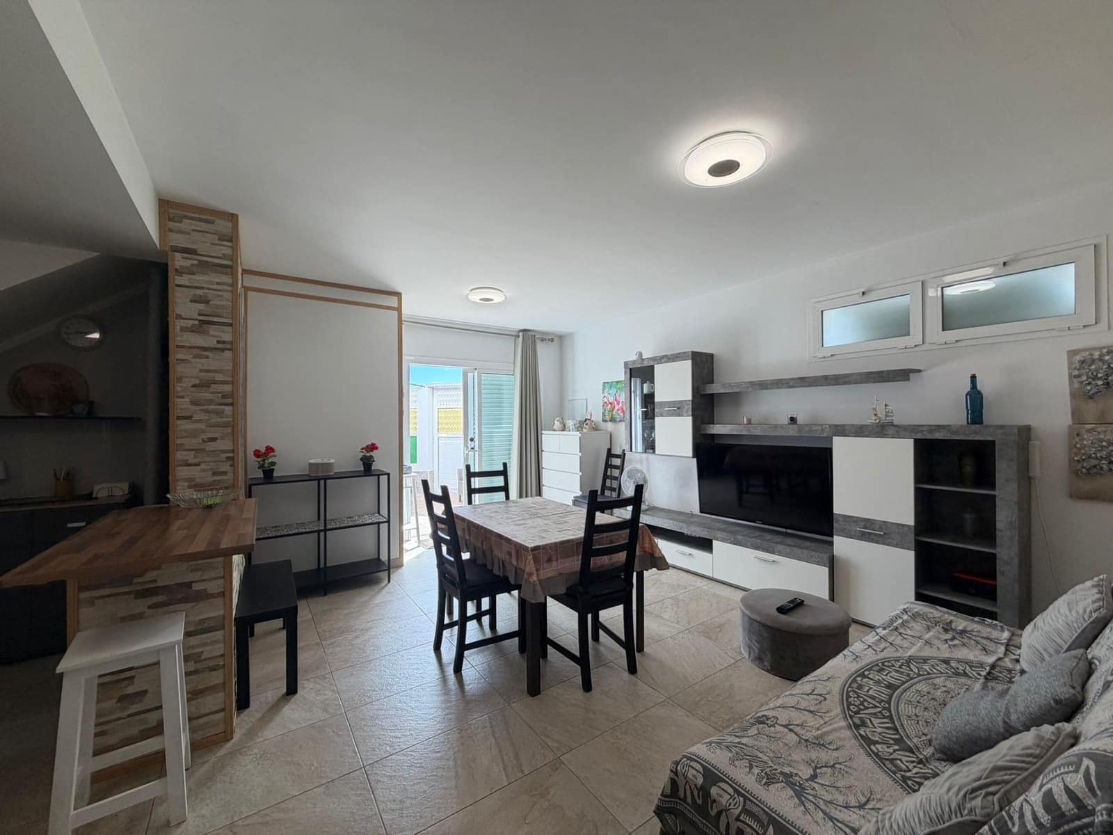 2 sypialnia Apartament do wynajęcia w El Tablero - 1 500 € (Ref: 9652239)