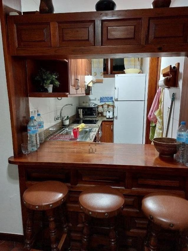 2 bedroom Apartment for rent in San Bartolome de Tirajana with pool - € 1,500 (Ref: 9702133)