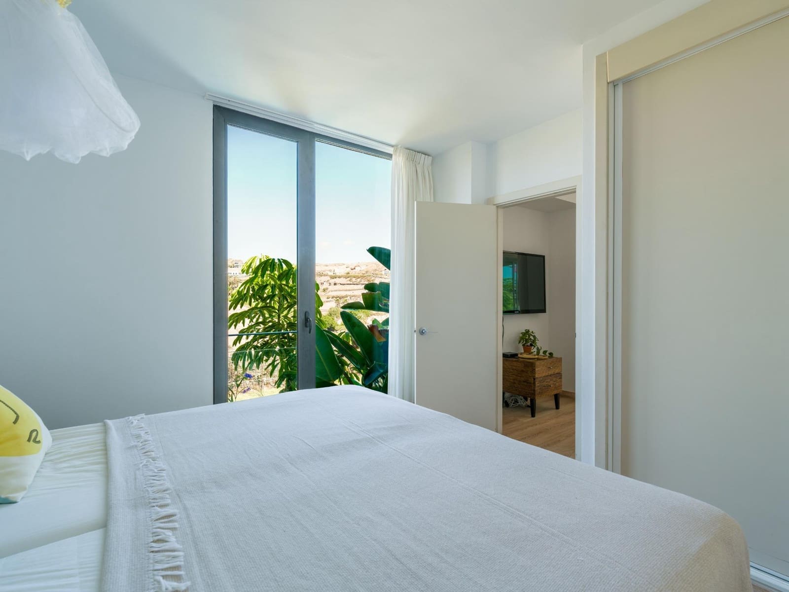 2 bedroom Villa for rent in Salobre Golf with pool garage - € 2,500 (Ref: 9773297)