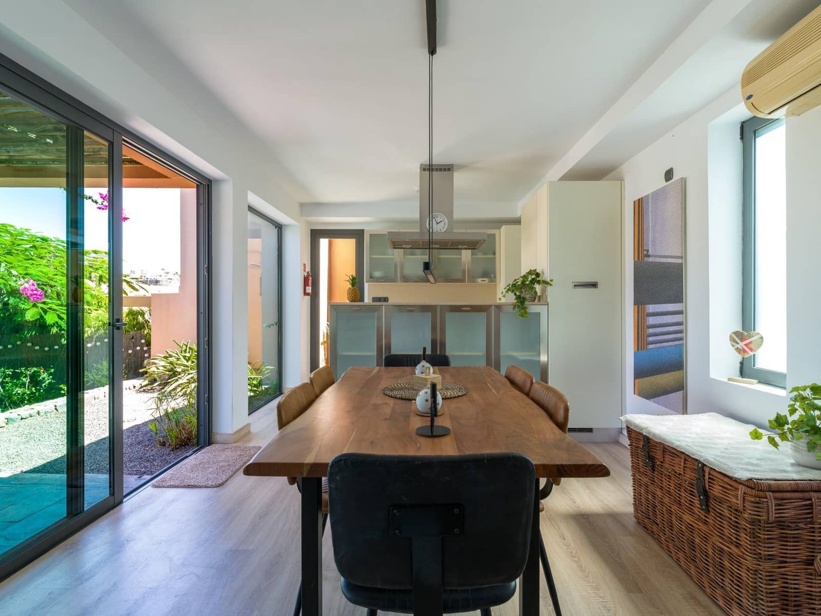 2 bedroom Villa for rent in Salobre Golf with pool garage - € 2,500 (Ref: 9773297)