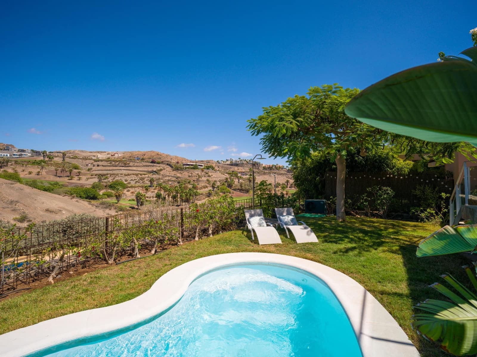 2 bedroom Villa for rent in Salobre Golf with pool garage - € 2,500 (Ref: 9773297)