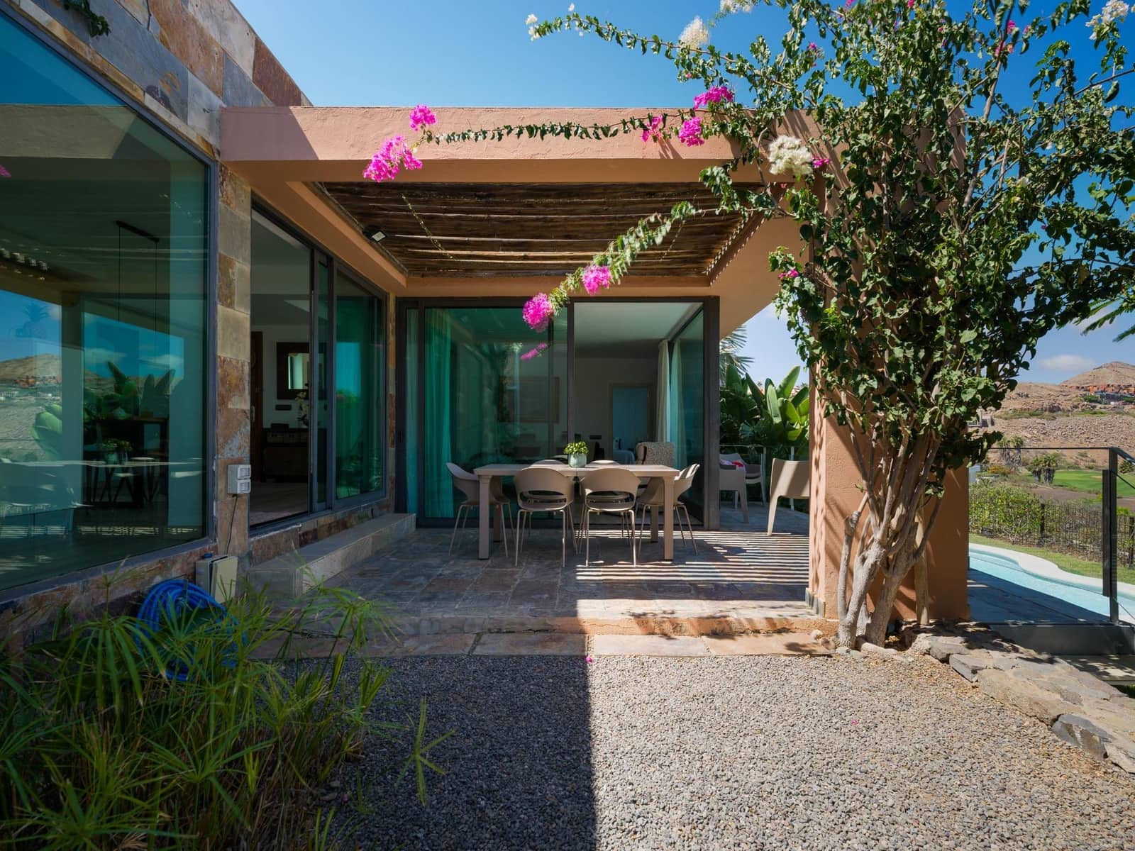 2 bedroom Villa for rent in Salobre Golf with pool garage - € 2,500 (Ref: 9773297)