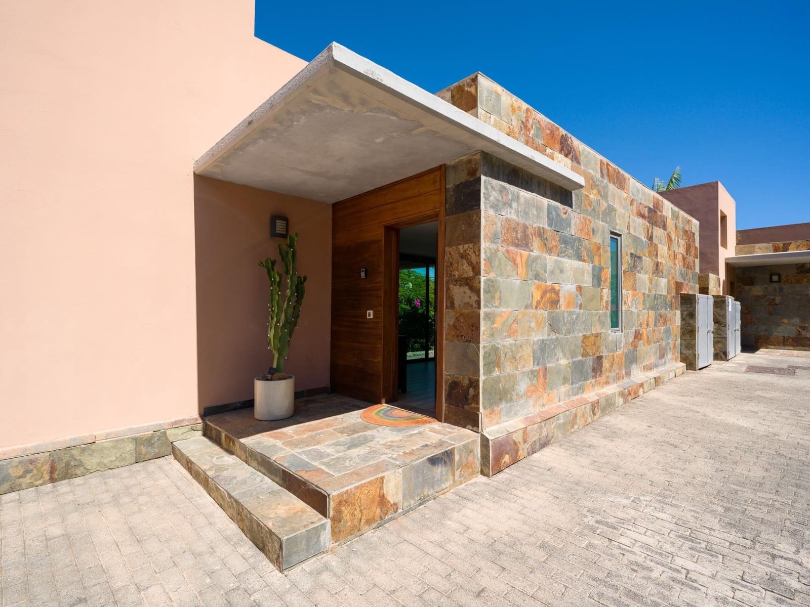 2 bedroom Villa for rent in Salobre Golf with pool garage - € 2,500 (Ref: 9773297)