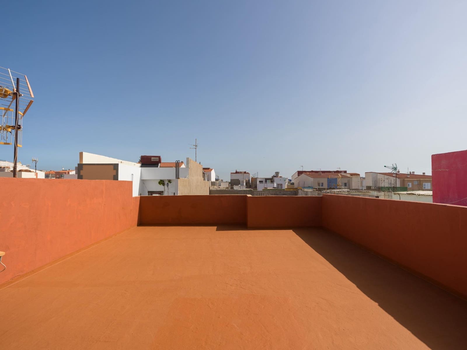 5 bedroom Terraced Villa for sale in Santa Lucia de Tirajana with garage - € 399,000 (Ref: 9799495)