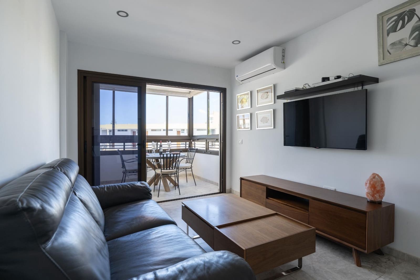 1 bedroom Apartment for sale in Playa del Ingles with pool - € 299,000 (Ref: 9839535)