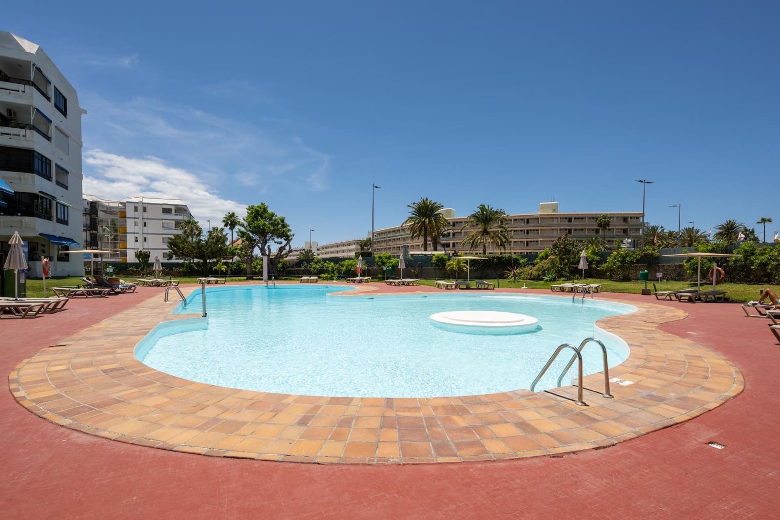 1 bedroom Apartment for sale in Playa del Ingles with pool - € 299,000 (Ref: 9839535)