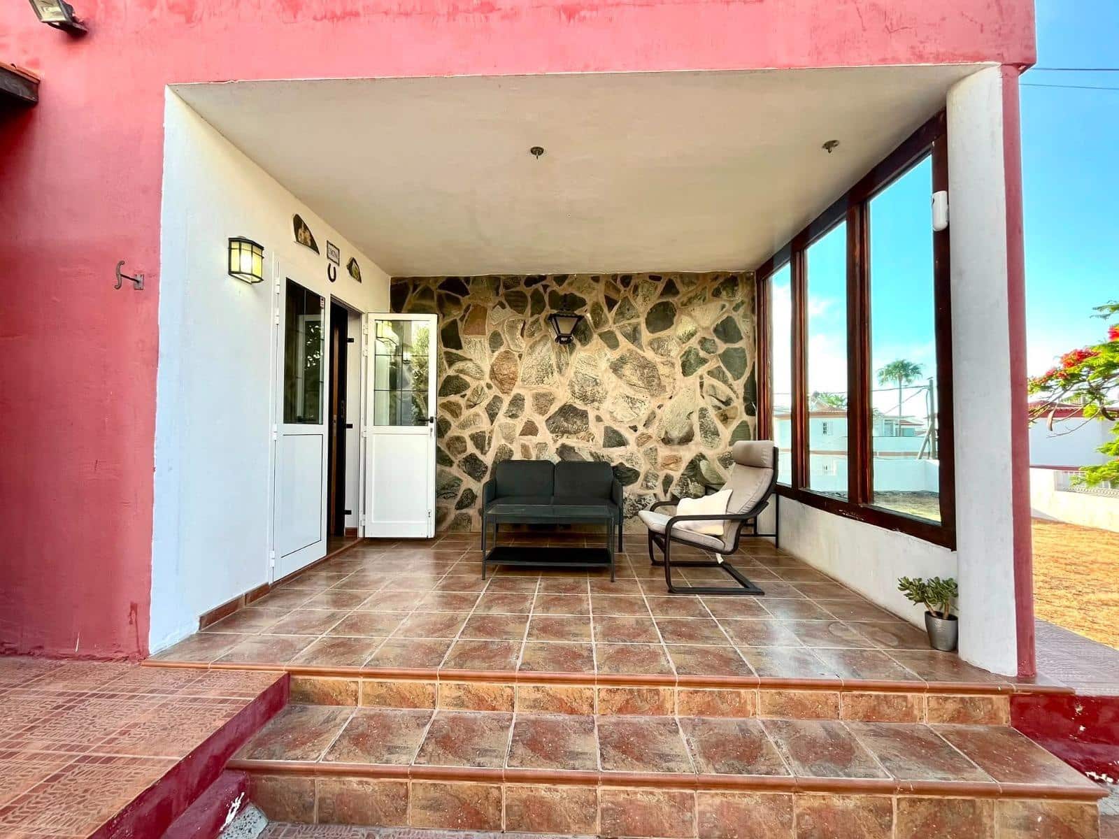 1 bedroom Bungalow for rent in Montana la Data with garage - € 1,450 (Ref: 9896253)