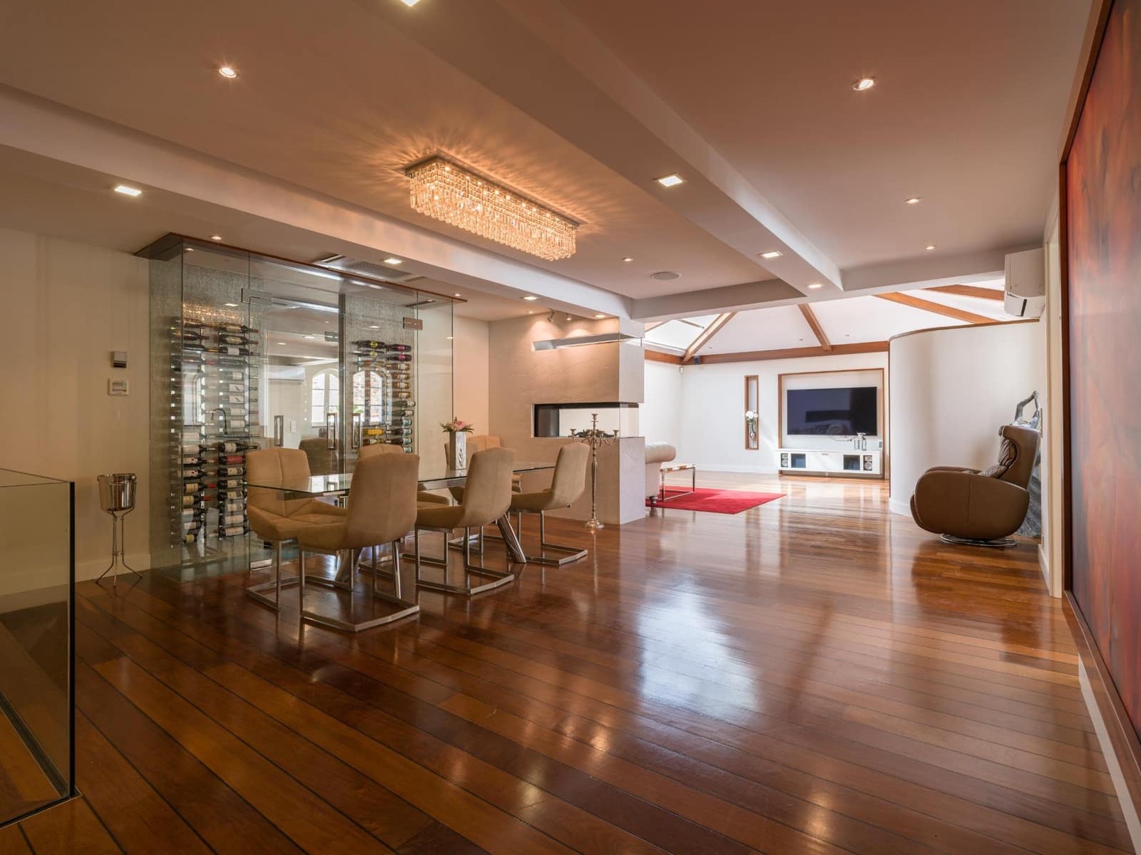 3 bedroom Villa for sale in Tauro with pool garage - € 820,000 (Ref: 9924760)