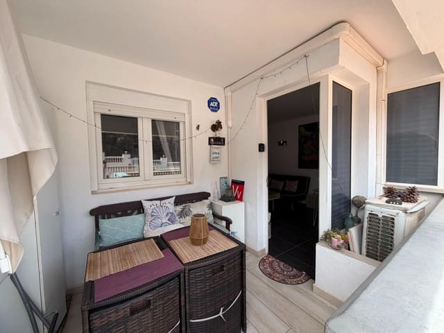 2 quarto Apartamento para arrendar em Telde com piscina - 1 150 € (Ref: 9938388)