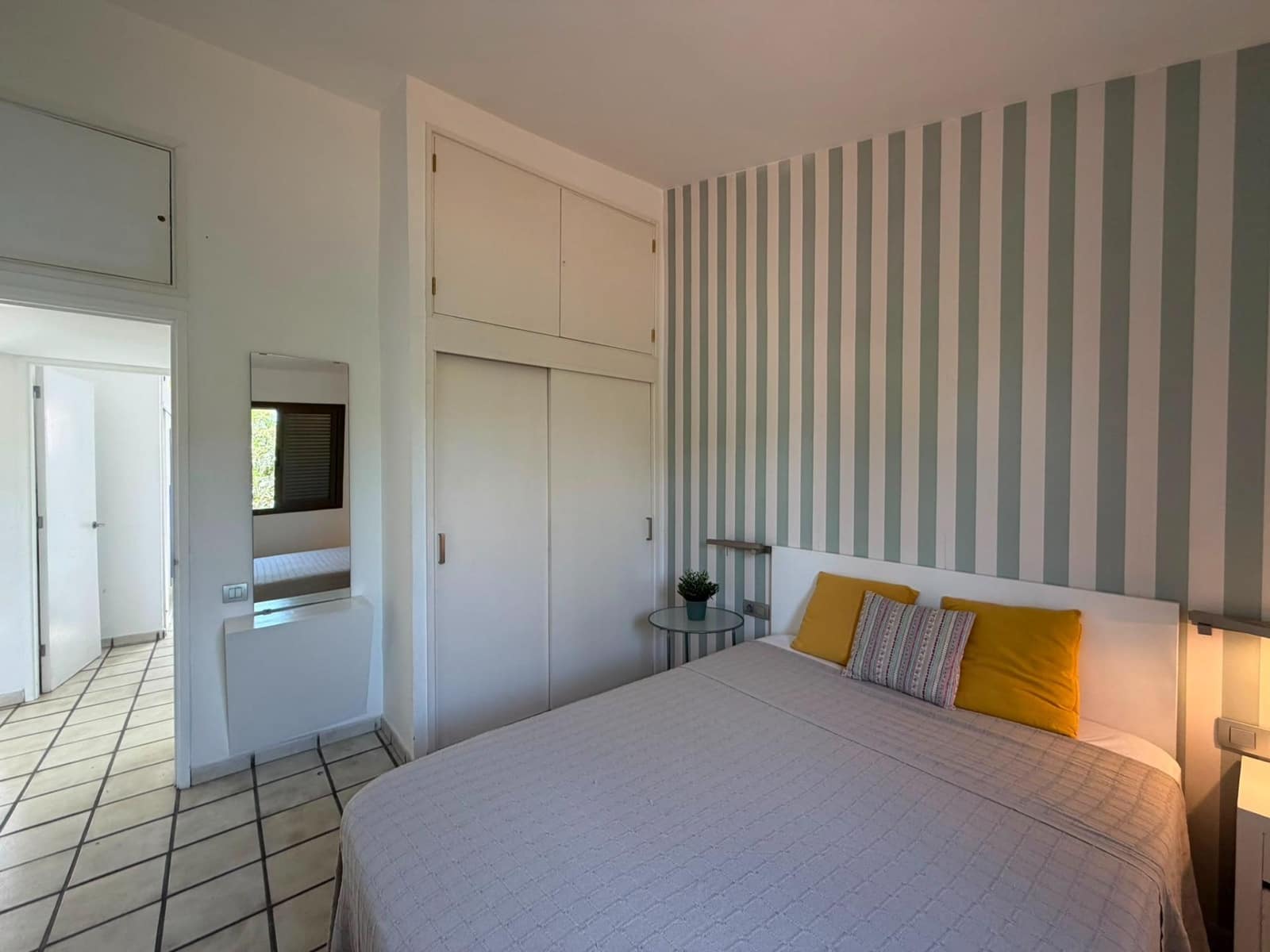 2 bedroom Bungalow for rent in Playa del Ingles with pool garage - € 1,500 (Ref: 9958135)