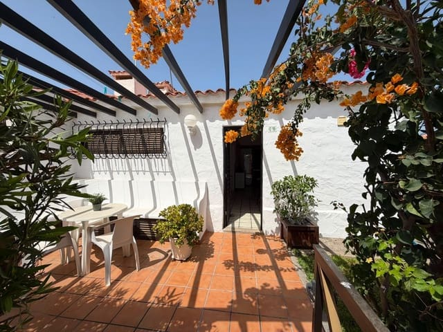 2 slaapkamer Bungalow te huur in Playa del Inglés, San Bartolomé de Tirajana met zwembad garage - € 1.500 (Ref: 9958135)