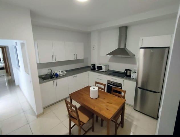 4 soverom Leilighet til leie i Guanarteme, Las Palmas de Gran Canaria - € 1 500 (Ref: 9970799)