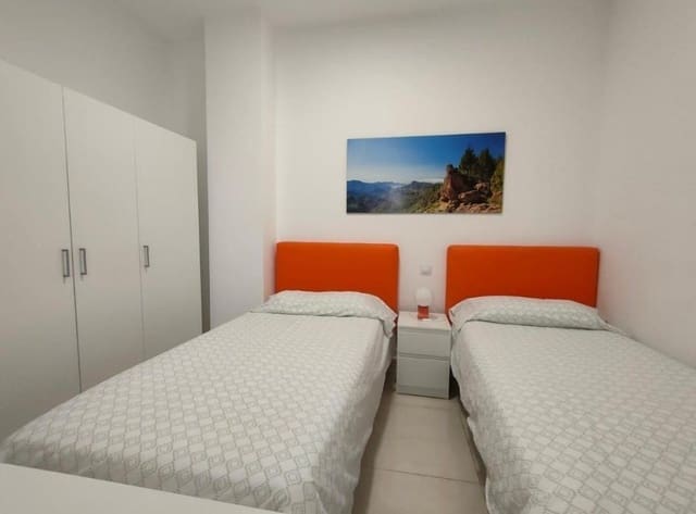 4 soverom Leilighet til leie i Guanarteme, Las Palmas de Gran Canaria - € 1 500 (Ref: 9970799)