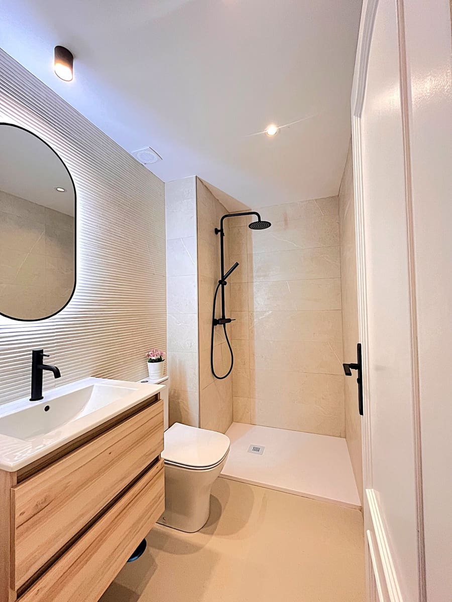 3 bedroom Flat for sale in Malaga city - € 420,000 (Ref: 10094179)