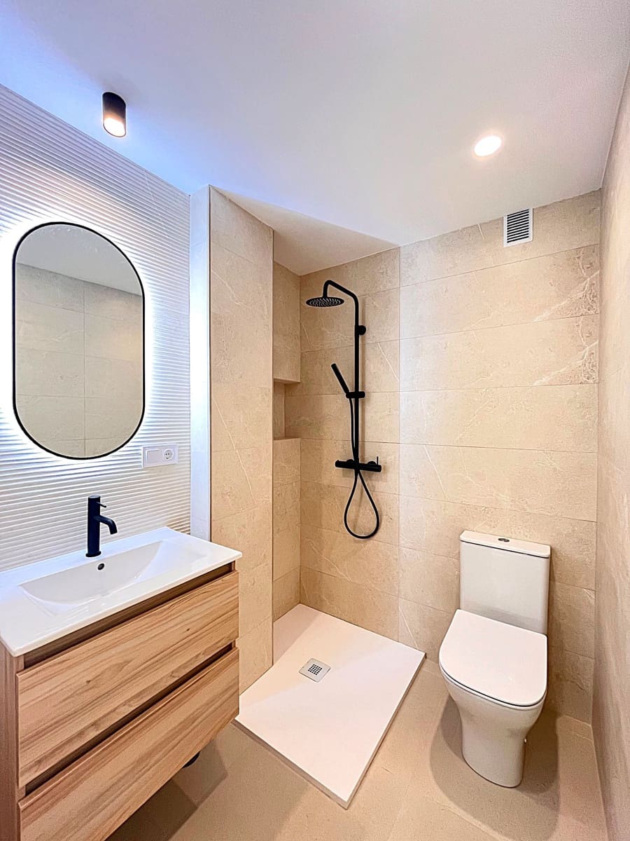 3 bedroom Flat for sale in Malaga city - € 420,000 (Ref: 10094179)