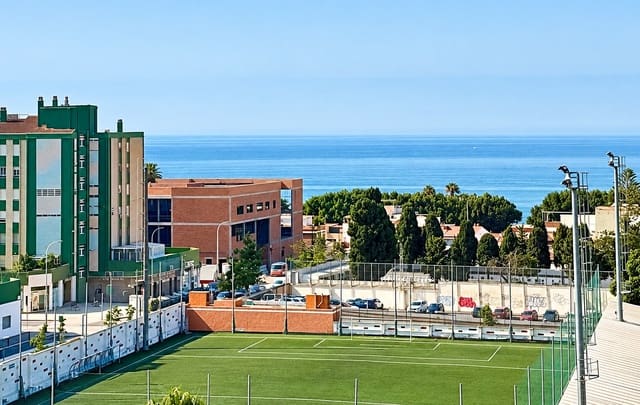 3 bedroom Flat for sale in El Palo, Málaga city - € 420,000 (Ref: 10094179)