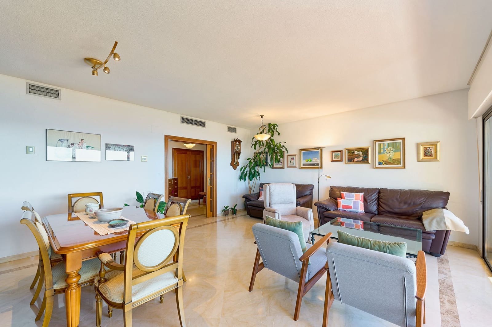 5 soverom Leilighet til salgs i Malaga by med svømmebasseng garasje - € 1 650 000 (Ref: 10131168)