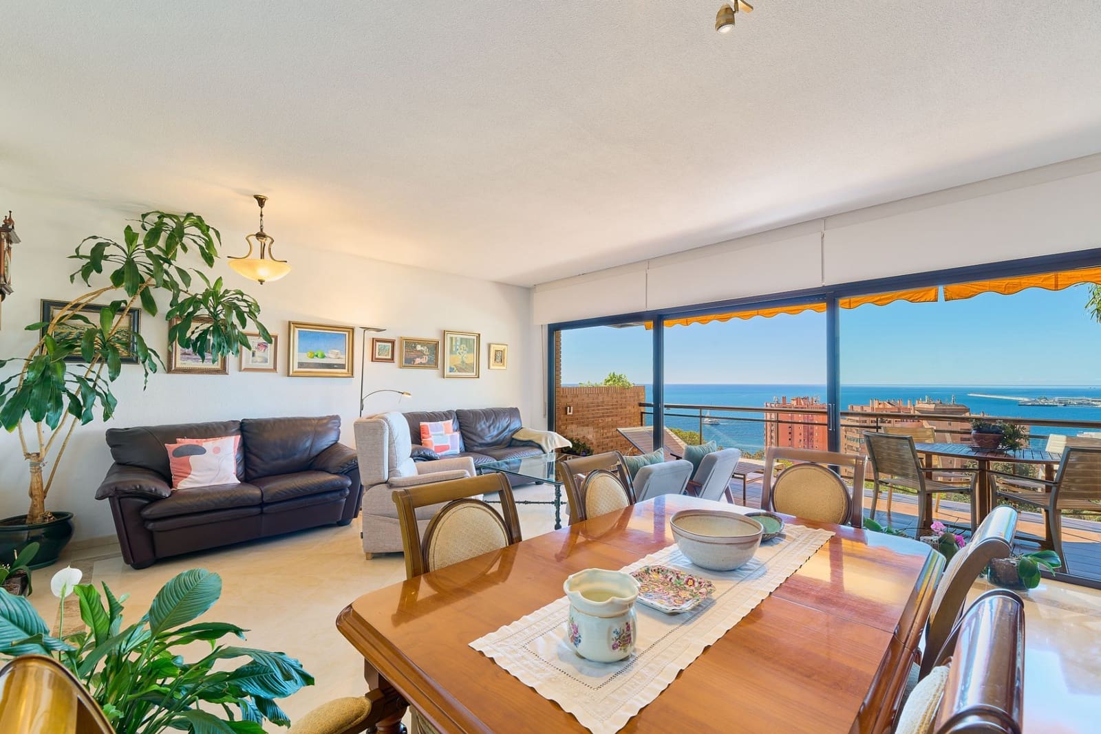 5 soverom Leilighet til salgs i Malaga by med svømmebasseng garasje - € 1 650 000 (Ref: 10131168)