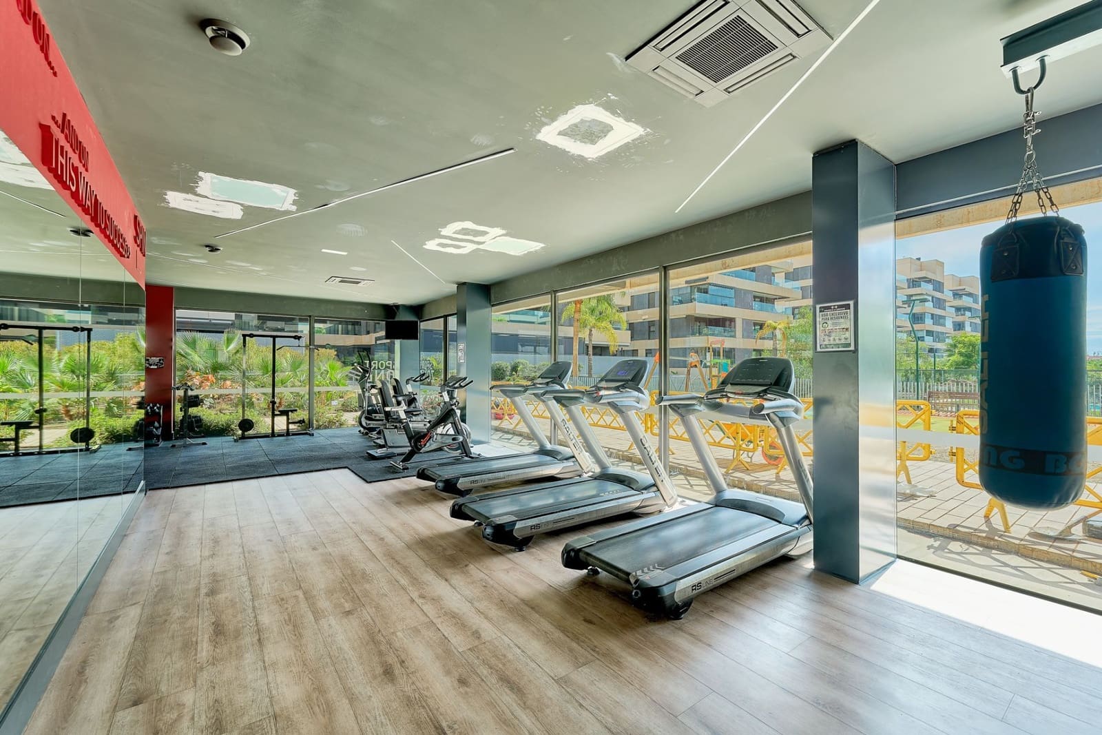 3 sovrum Lägenhet till salu i Malaga stad med pool garage - 625 000 € (Ref: 10154582)
