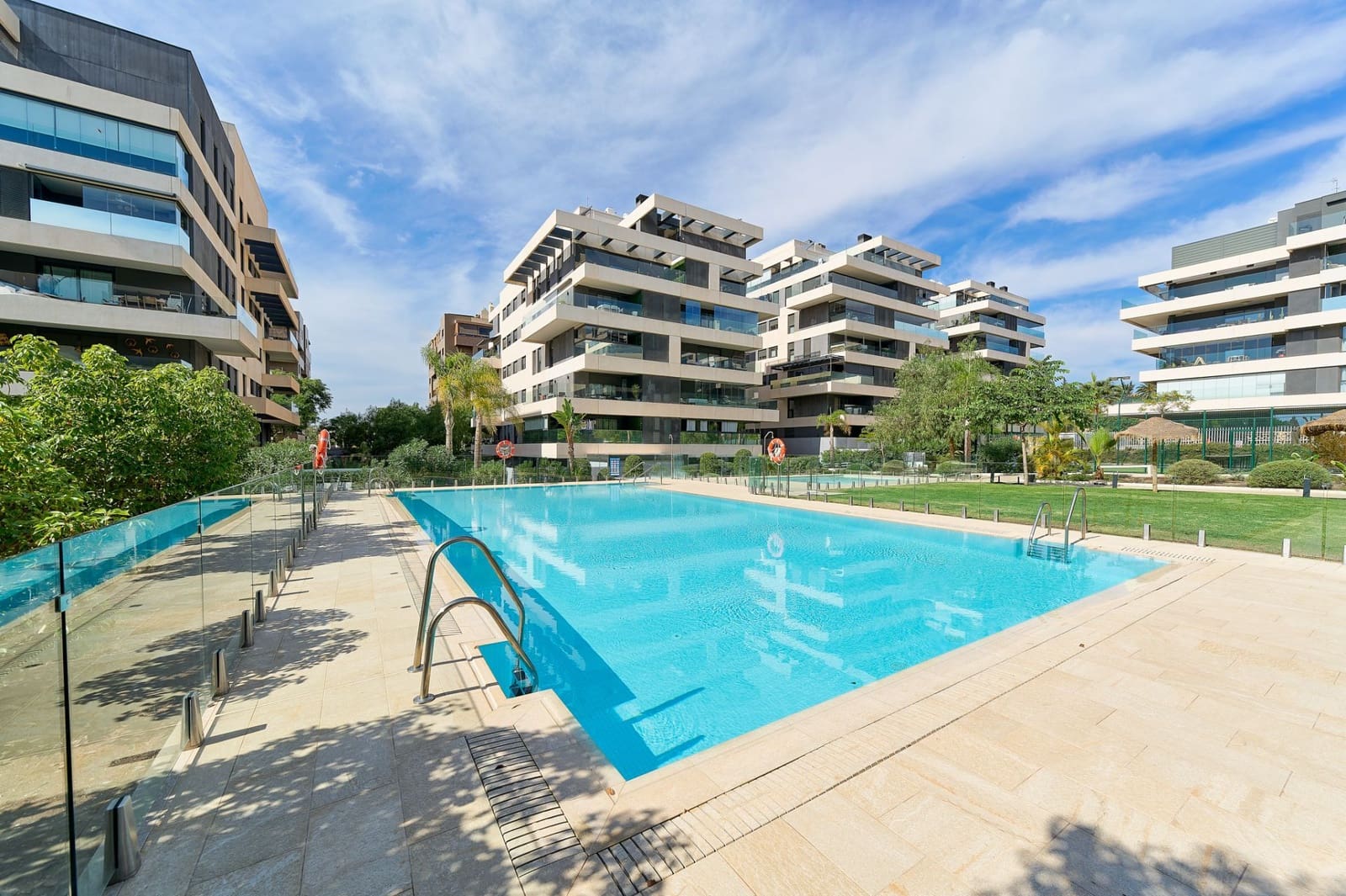 3 sovrum Lägenhet till salu i Malaga stad med pool garage - 625 000 € (Ref: 10154582)