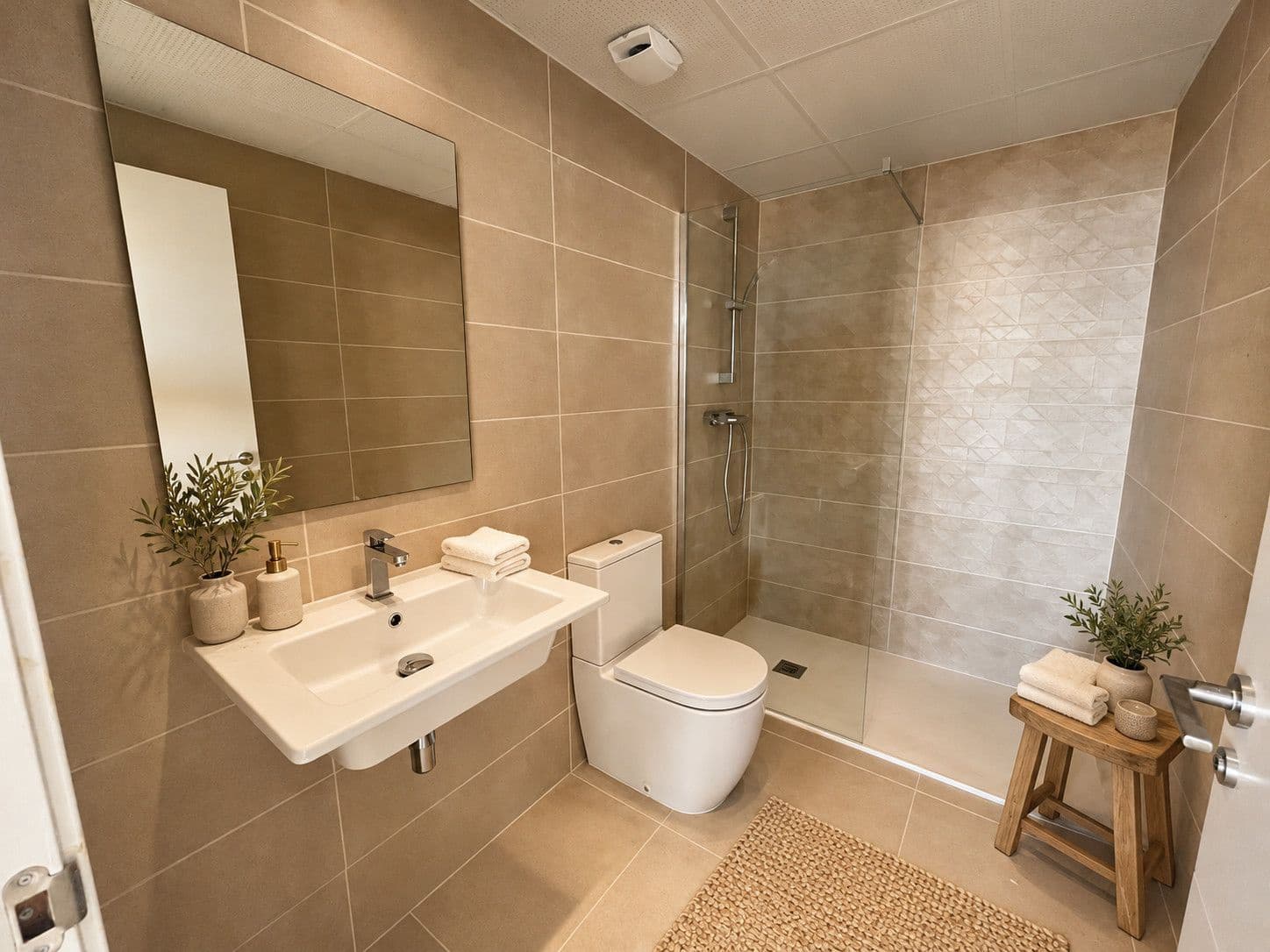 2 bedroom Penthouse for sale in Benalmadena Costa with pool garage - € 648,000 (Ref: 10157207)