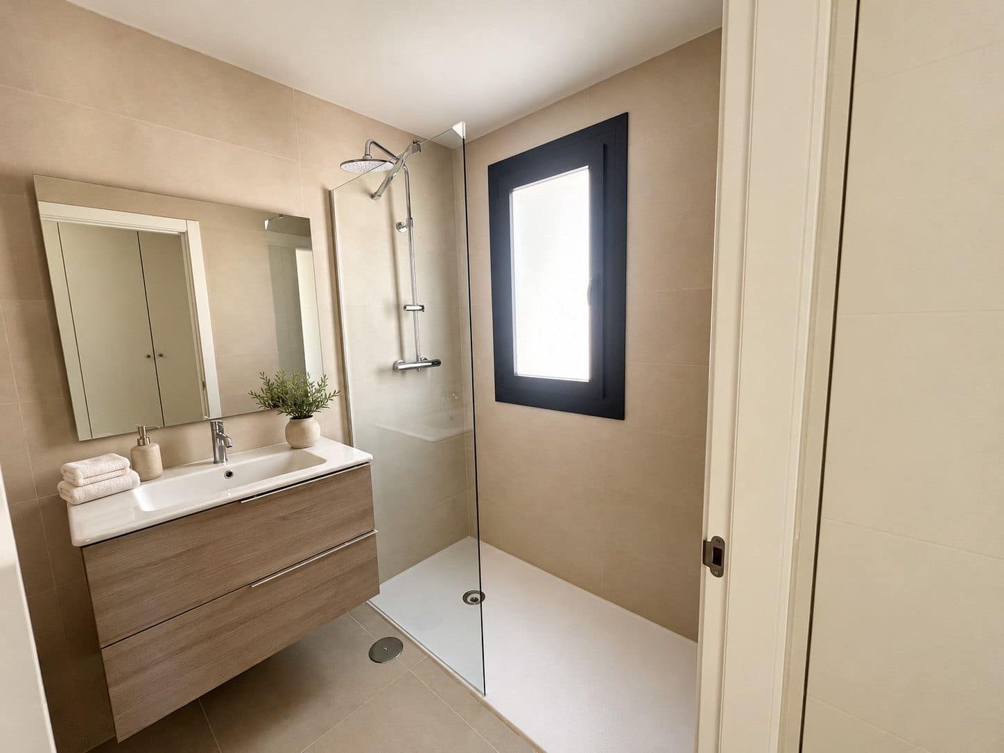 3 bedroom Semi-detached Villa for sale in Benalmadena Costa with pool garage - € 998,000 (Ref: 10157209)