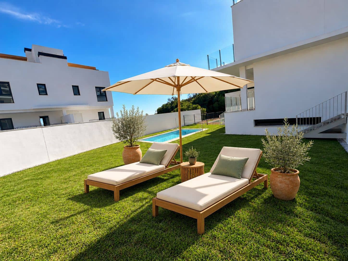 3 bedroom Semi-detached Villa for sale in Benalmadena Costa with pool garage - € 998,000 (Ref: 10157209)