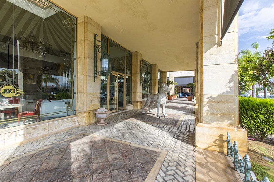 Erhverv til salg i Marbella - € 4.200.000 (Ref: 5669875)