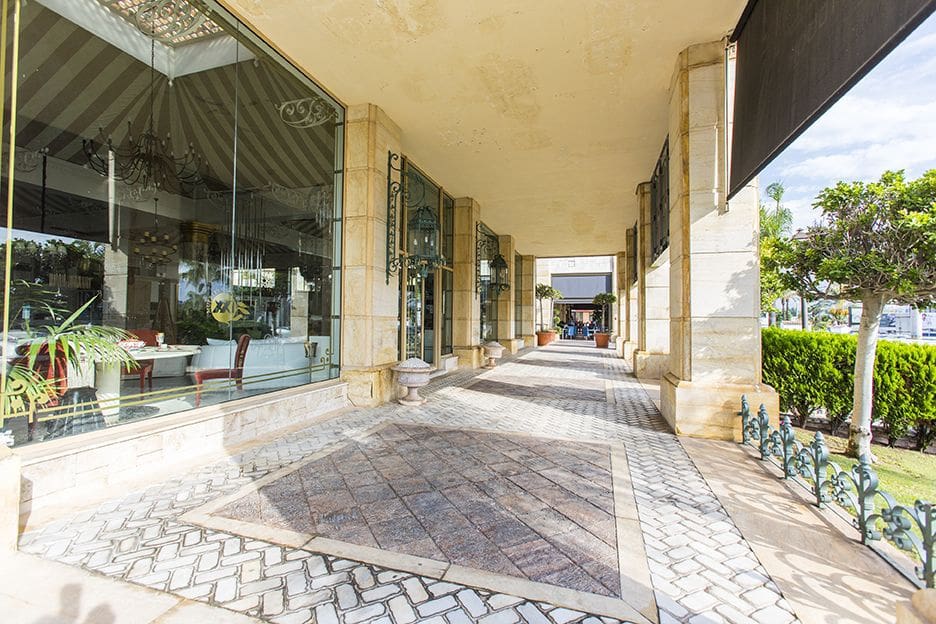 Erhverv til salg i Marbella - € 4.200.000 (Ref: 5669875)