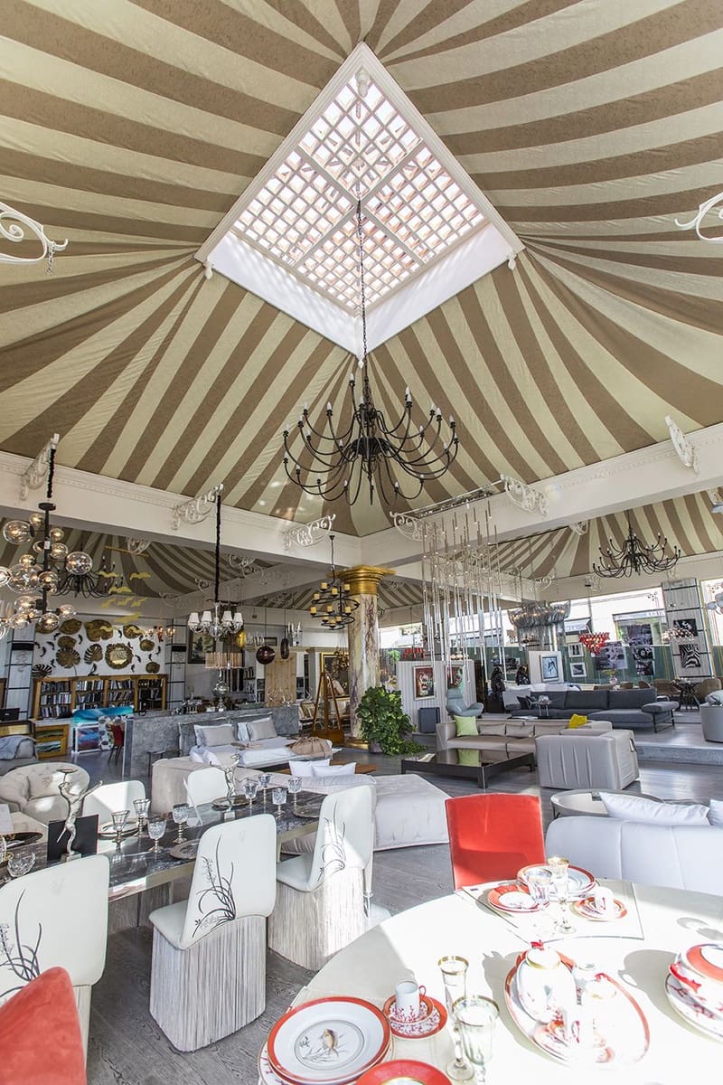 Erhverv til salg i Marbella - € 4.200.000 (Ref: 5669875)