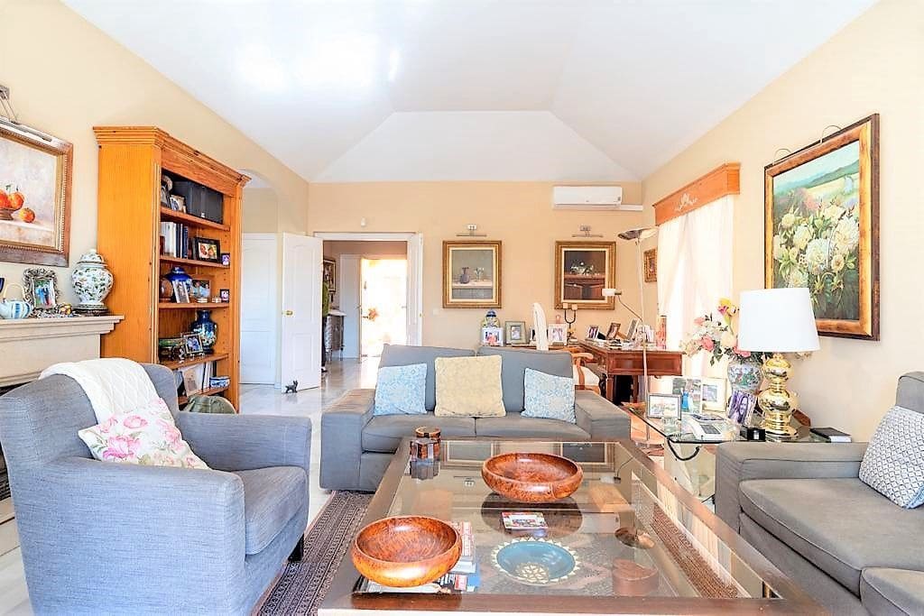 4 soverom Villa til salgs i Malaga by med svømmebasseng garasje - € 1 280 000 (Ref: 7344670)