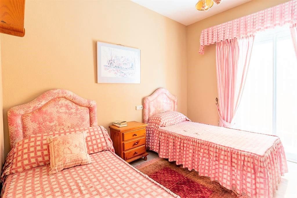 4 soverom Villa til salgs i Malaga by med svømmebasseng garasje - € 1 280 000 (Ref: 7344670)