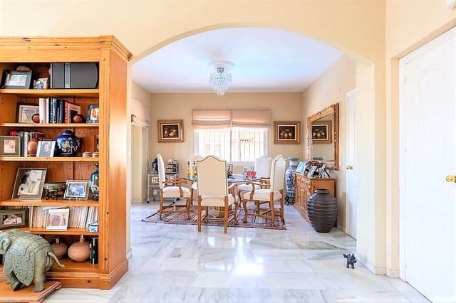 4 soverom Villa til salgs i El Candado, Málaga by med svømmebasseng garasje - € 1 280 000 (Ref: 7344670)