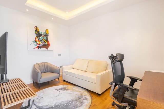 4 makuuhuone Asunto vuokrattavana paikassa Málaga kaupunki - 3 500 € (Ref: 7747936)