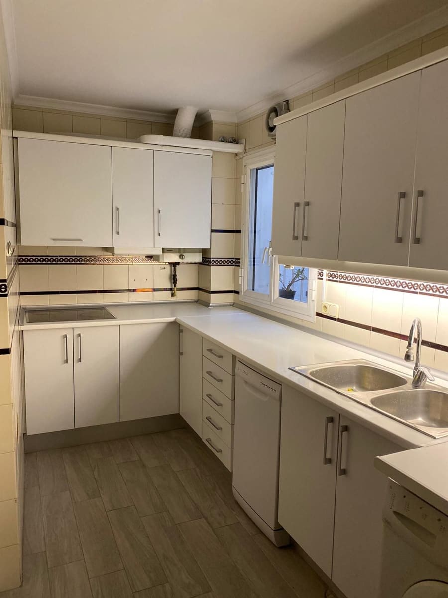 2 Zimmer Wohnung zu vermieten in Malaga Stadt - 1.800 € (Ref: 8783448)