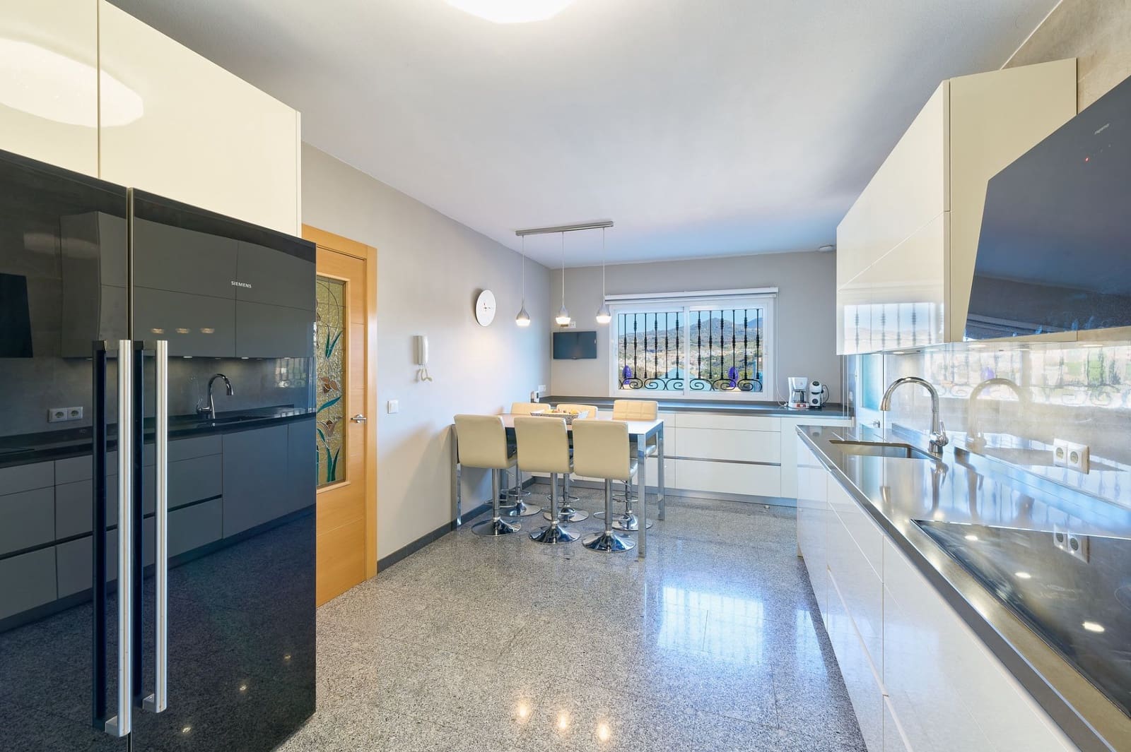 5 soveværelse Villa til salg i Malaga by med swimmingpool garage - € 1.380.000 (Ref: 8815461)