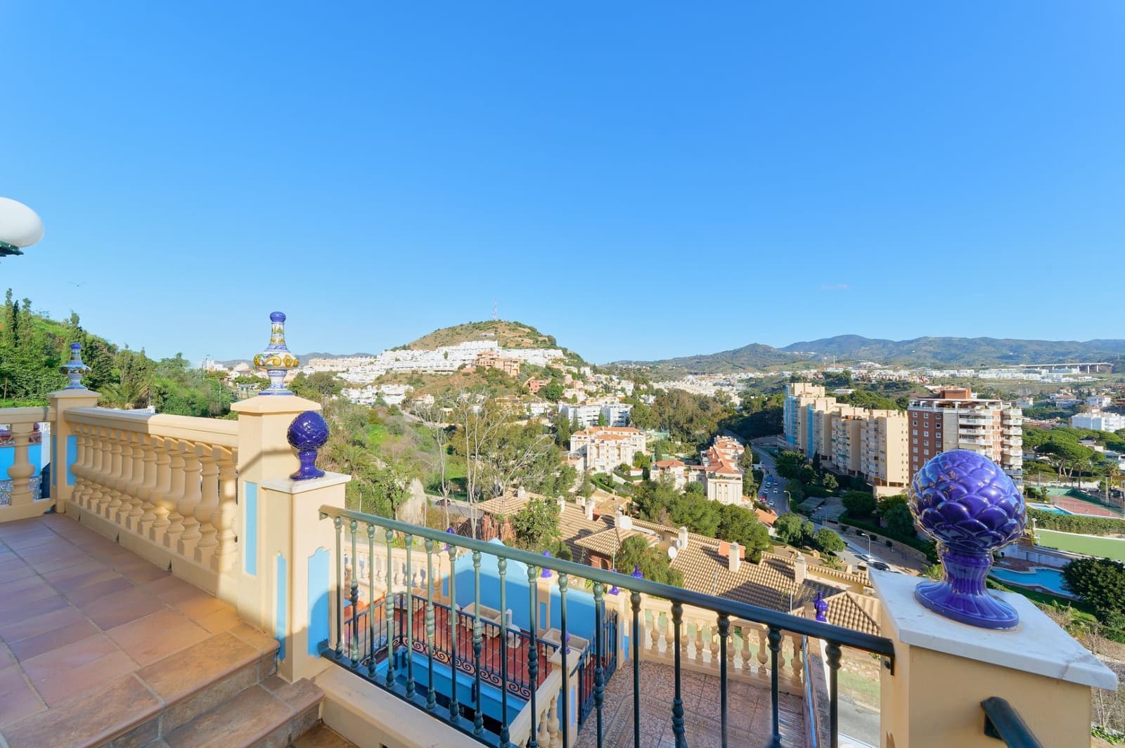5 soveværelse Villa til salg i Malaga by med swimmingpool garage - € 1.380.000 (Ref: 8815461)