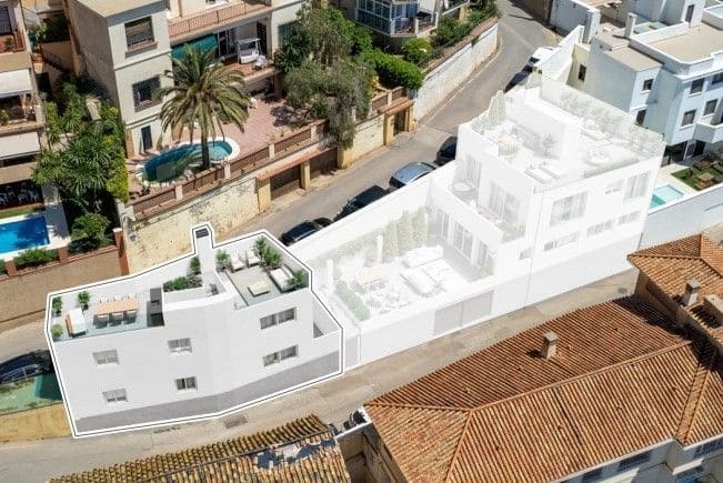 2 soveværelse Byhus til salg i Malaga by med garage - € 880.000 (Ref: 8988044)