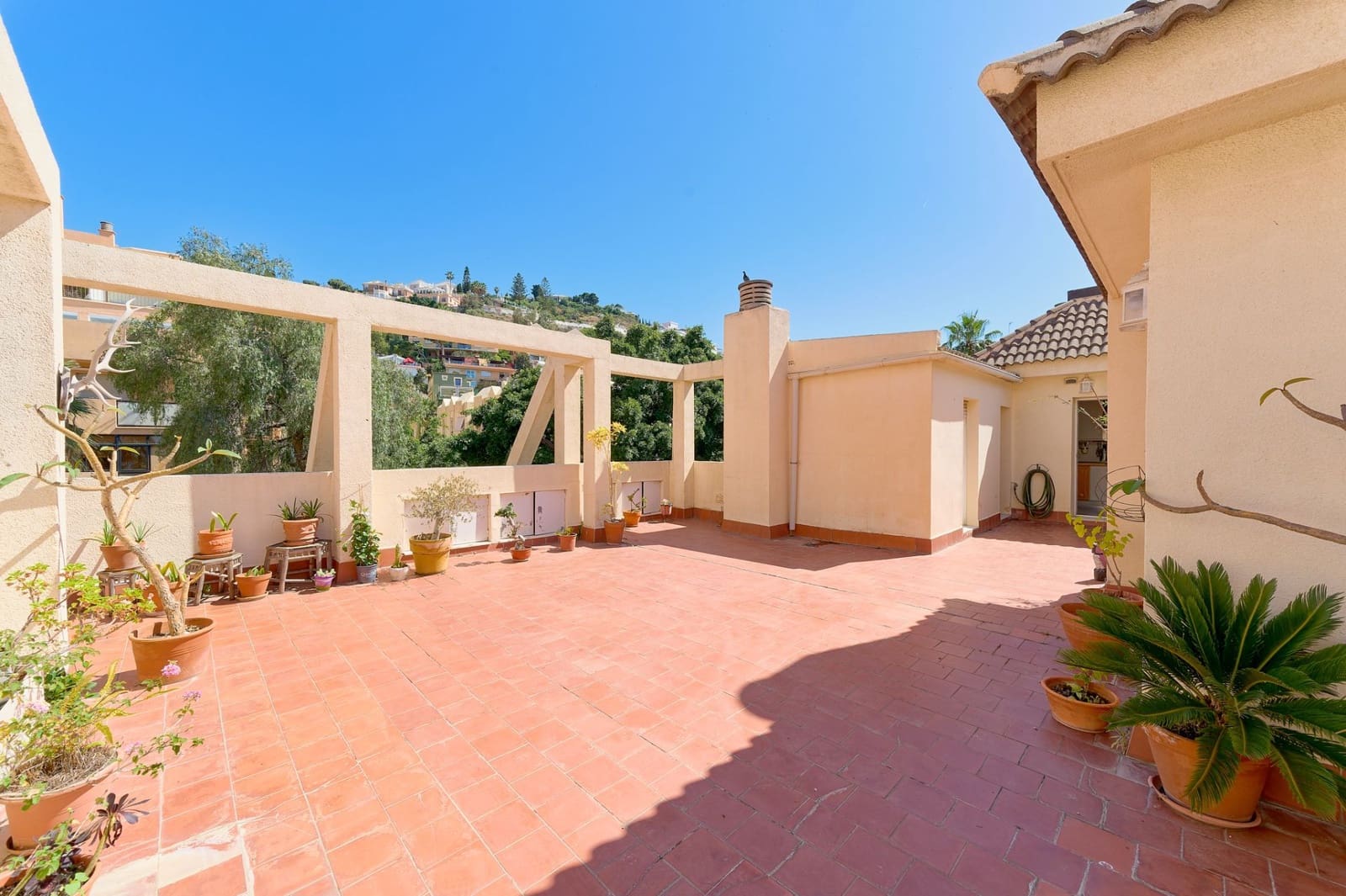 3 soverom Penthouse til salgs i Malaga by med garasje - € 1 500 000 (Ref: 9026353)