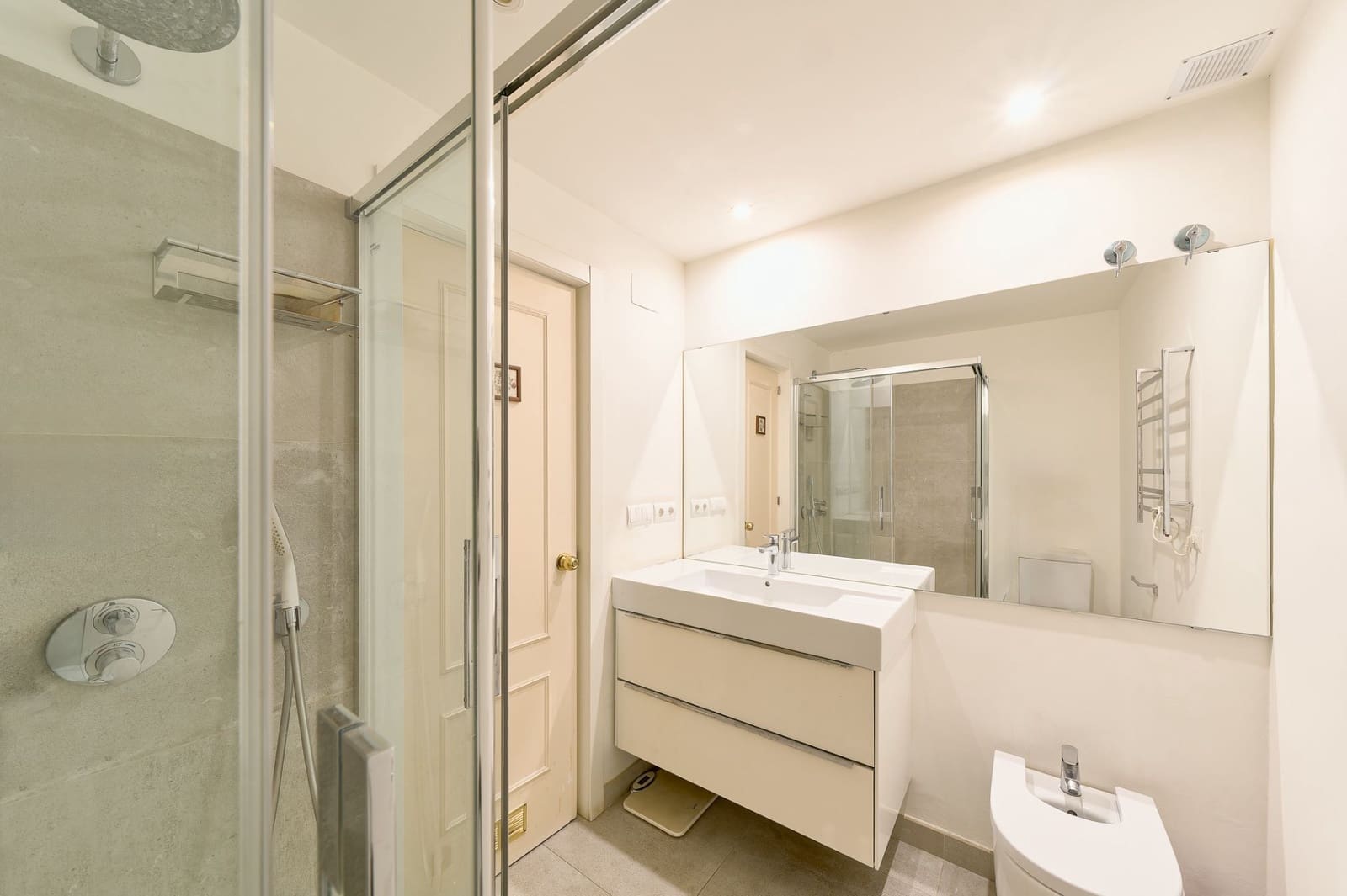 3 soverom Penthouse til salgs i Malaga by med garasje - € 1 500 000 (Ref: 9026353)