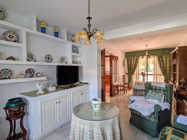 3 makuuhuone Paritalo myytävänä paikassa La Cala del Moral, Rincón de la Victoria mukana 
autotalli - 550 000 € (Ref: 9106271)