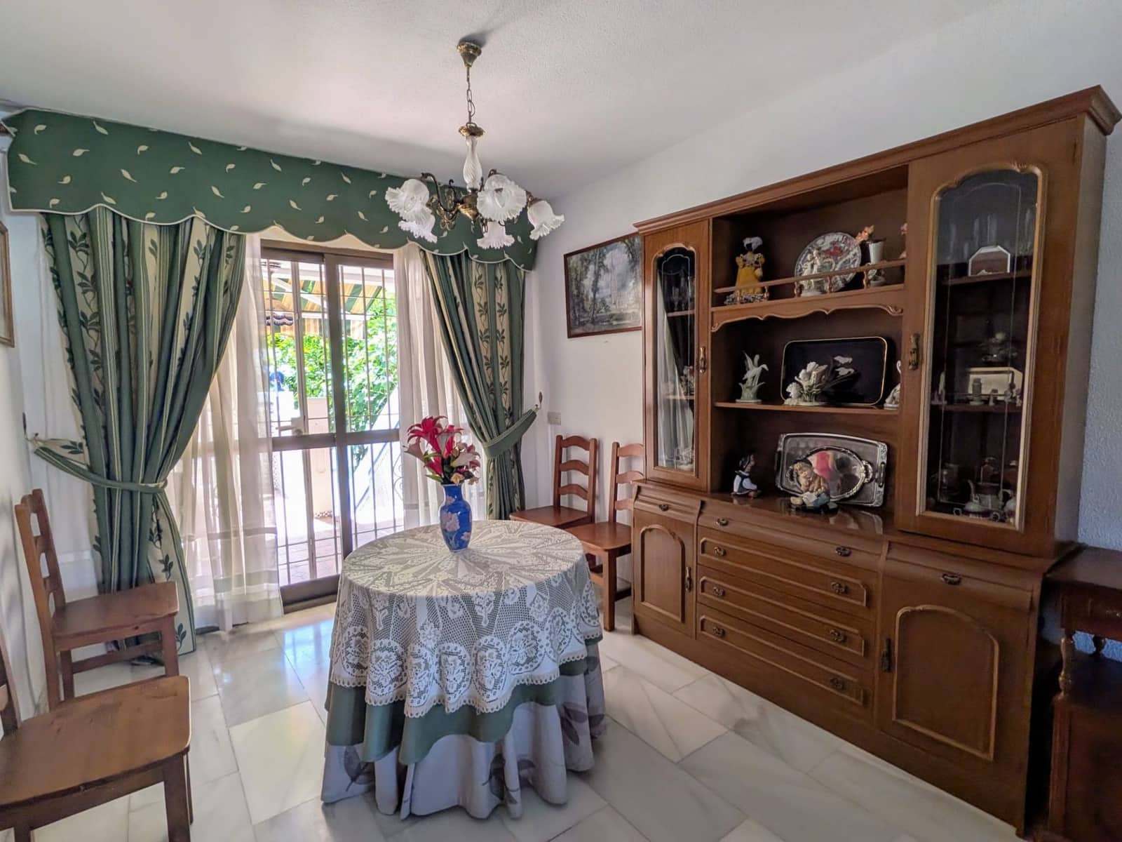 3 soveværelse Semi-Rækkehus til salg i La Cala del Moral med garage - € 550.000 (Ref: 9106271)